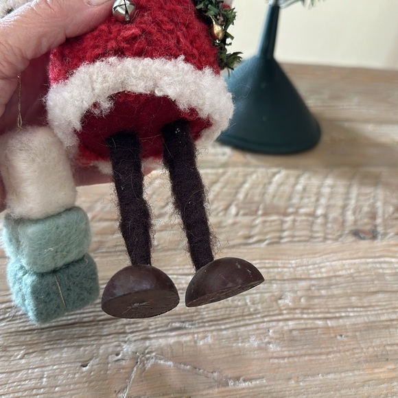 Wool Felt Santa with Red Hat & Packages - Picture 12 of 14